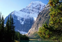 雷火电竞登录-蓝白风暴席卷绿茵：当世界杯王者碾压俱乐部王朝