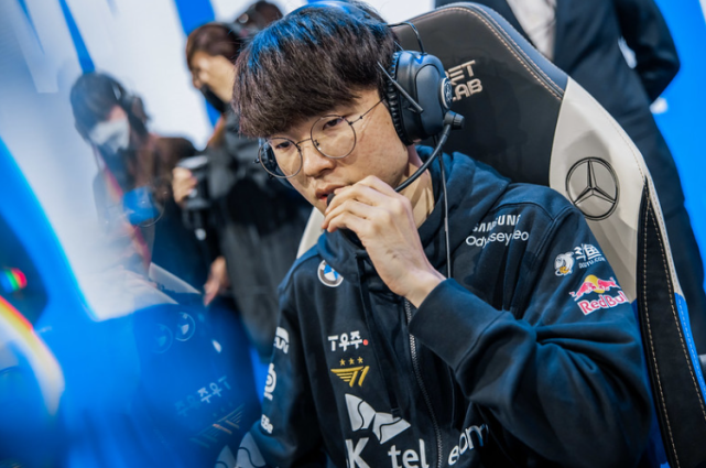 雷火电竞-包含FNC碾压TL，Caps打出惊人五杀全球总决赛3:1（上海）的词条