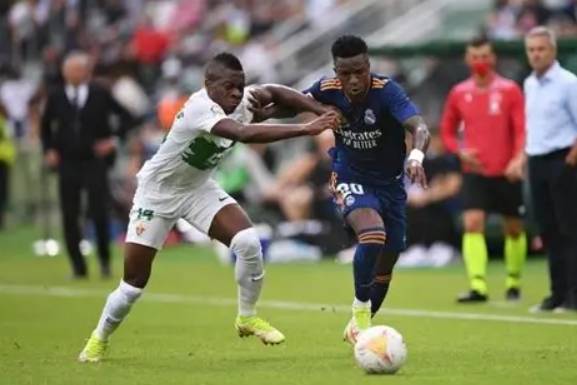 塞维利亚主场不敌强敌,球队需反思战术的简单介绍 塞维利亚主场不敌强敌,球队需反思战术的简单介绍