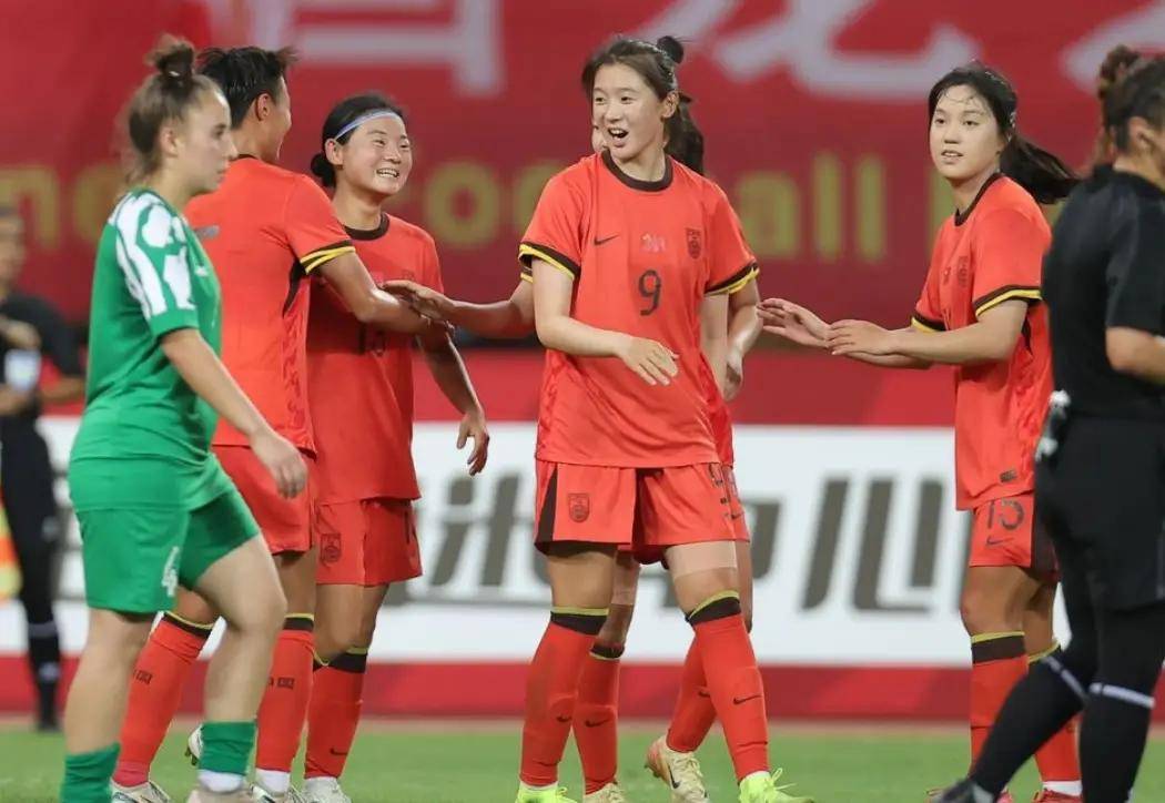 雷火电竞官网-中国女足国家队在热身赛中大胜对手