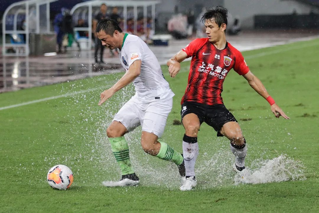 意外暴雨封闭篮球场,球赛不得不取消的简单介绍 意外暴雨封闭篮球场,球赛不得不取消的简单介绍