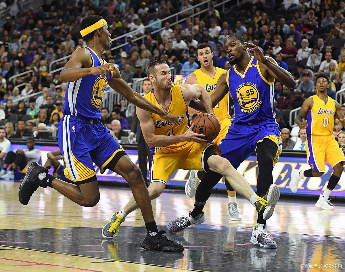 关于强队对决,激情碰撞,赛场上演精彩一幕的信息 关于强队对决,激情碰撞,赛场上演精彩一幕的信息