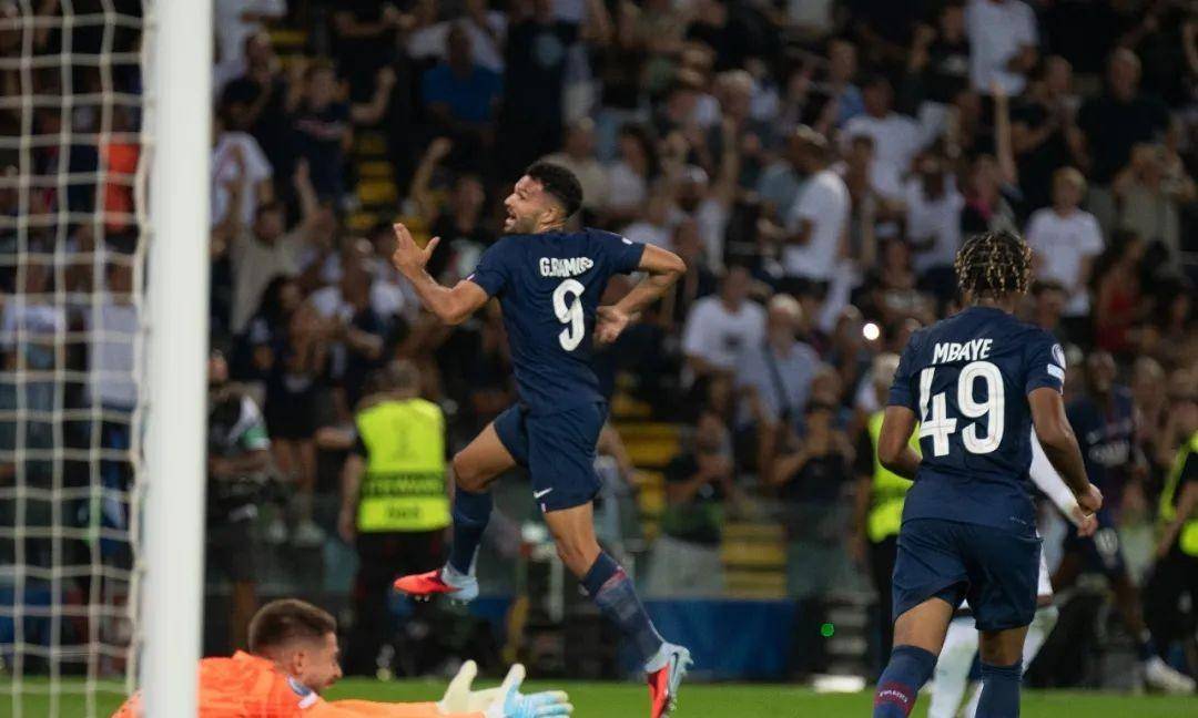 巴黎圣日耳曼及时回击,一举夺冠 巴黎圣日耳曼及时回击,一举夺冠