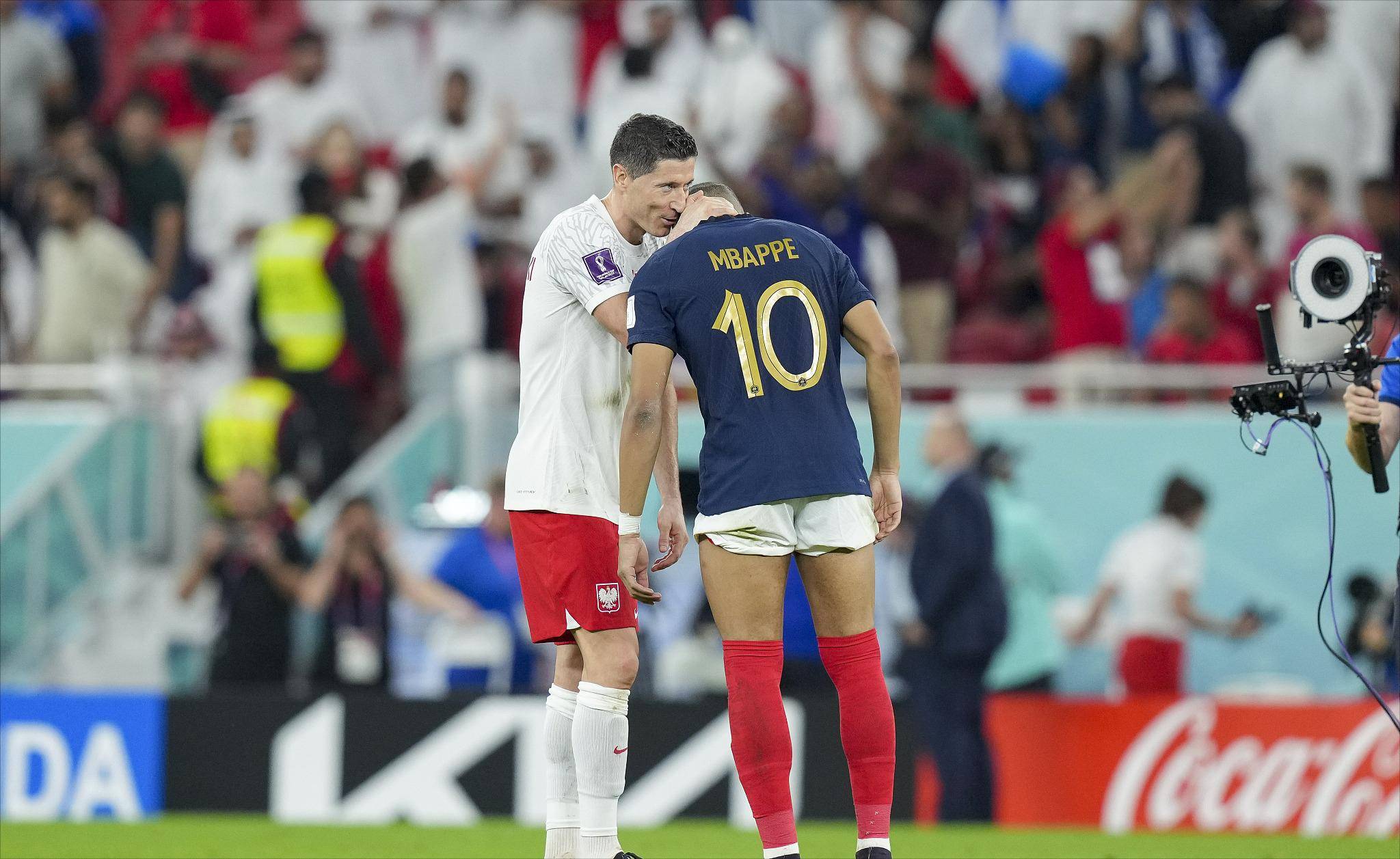 罗伯特·莱万多夫斯基领导拜仁获胜的简单介绍 罗伯特·莱万多夫斯基领导拜仁获胜的简单介绍