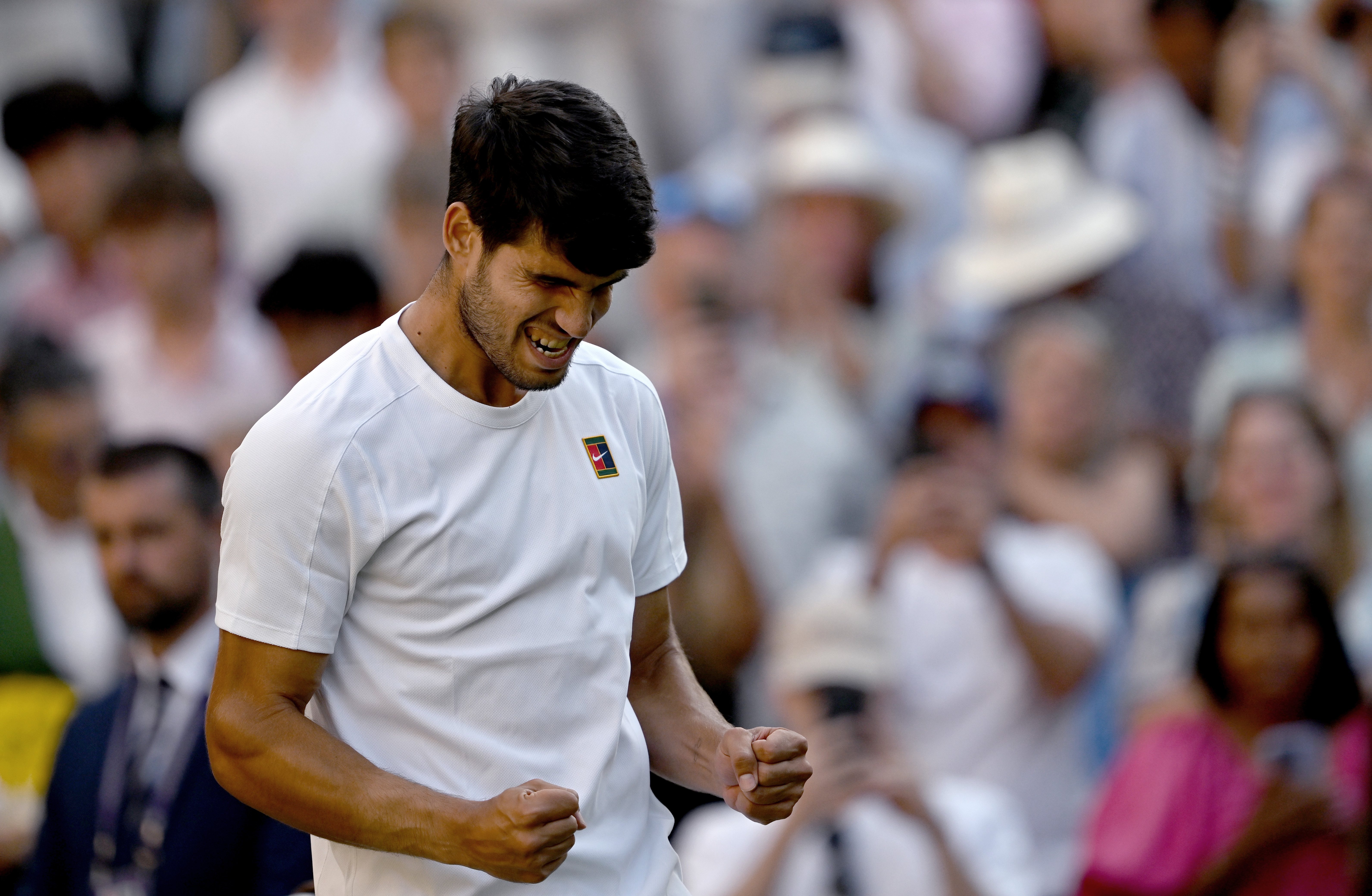 温网逆转联合杯，阿尔卡拉斯扛起全队