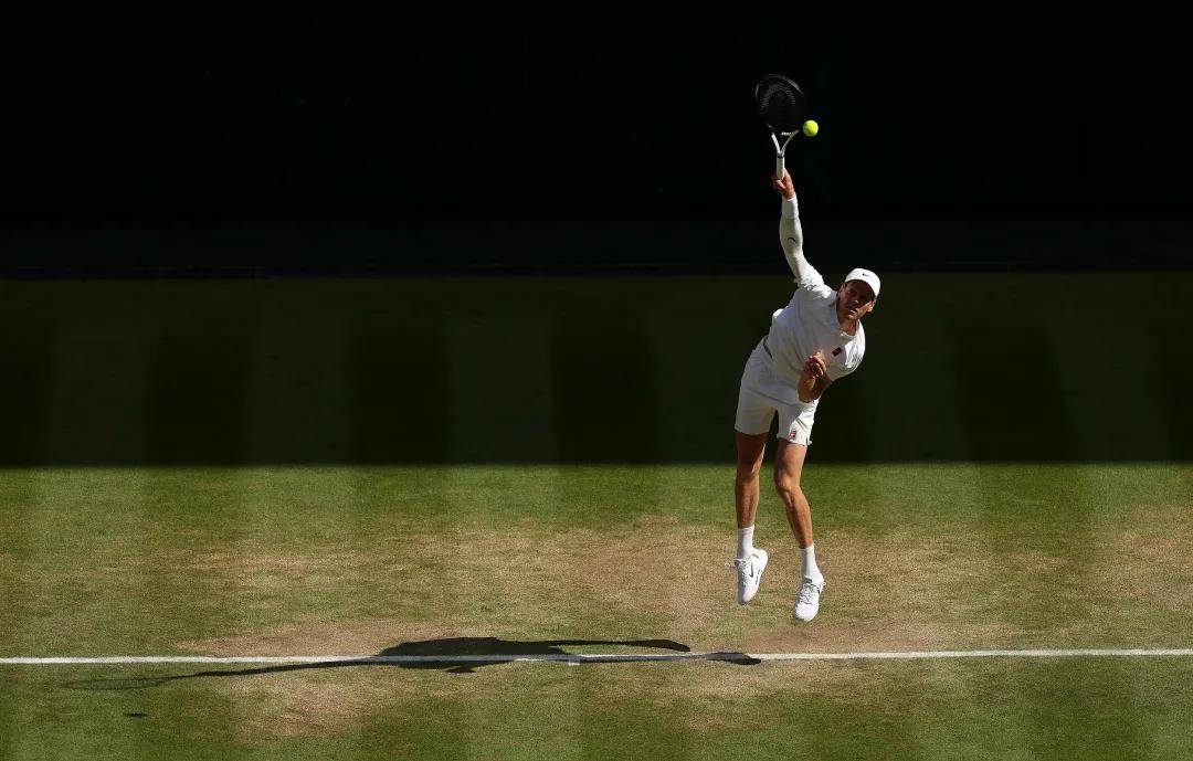 温网翻盘年终总决赛，鲁德点燃赛场