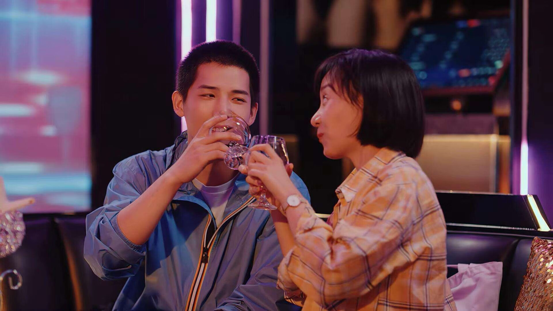 绝境孤胆英雄，当时间凝固，莱万用唯一性撕碎了克罗地亚的叹息